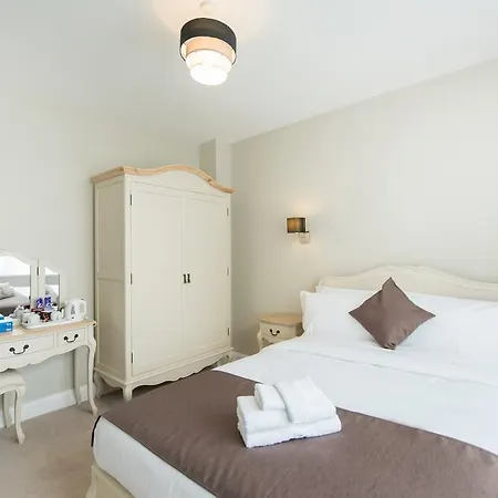 Docklands Lodge London-3